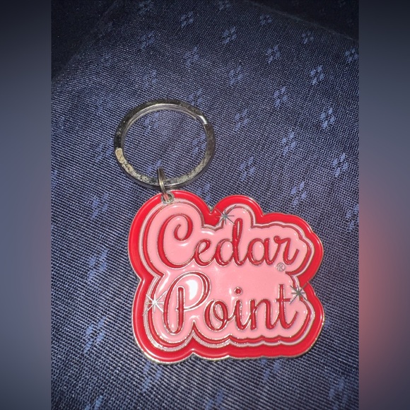 Cedar Point Theme Park Key Chain - Picture 1 of 8